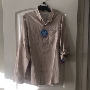 Columbia men’s shirt